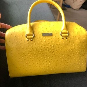 Kate Spade Ostrich Embossed Satchel, bring some cheer to your winter☀️